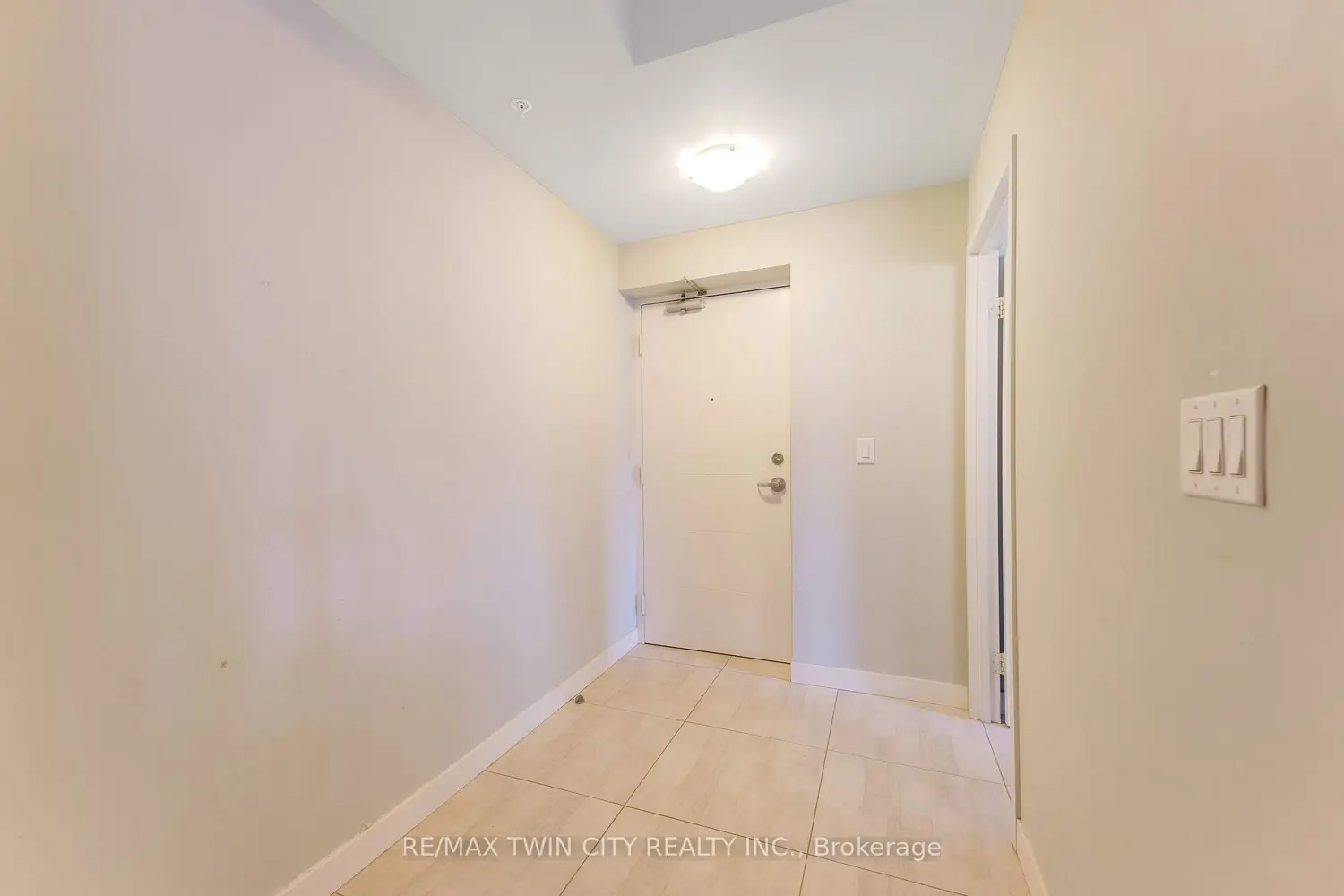 Additional image 3 of 318 Spruce Street 1102