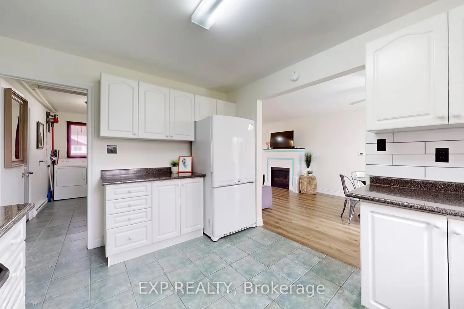 367 Adeline Drive photo 4