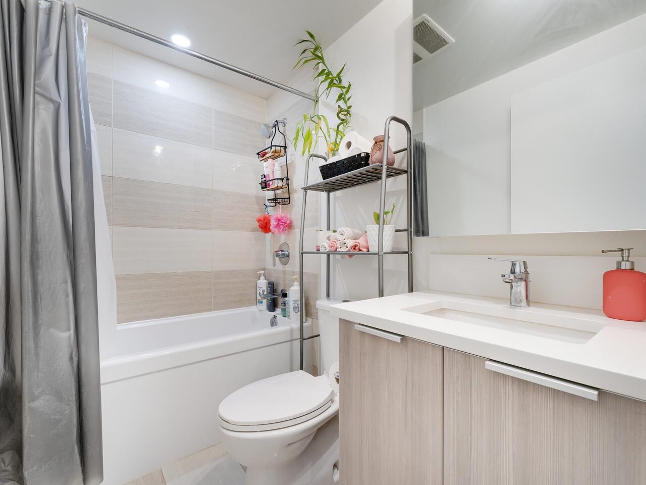 Additional image 6 of 2311-13308 Central Avenue, Surrey, BC, V3T 0M4