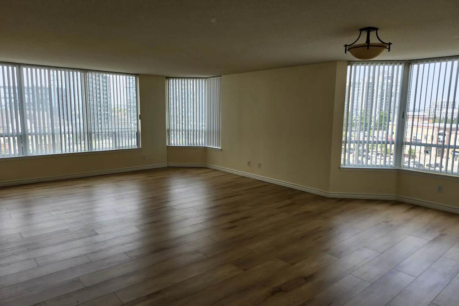 Additional image 13 of 120 Promenade Circle 910
