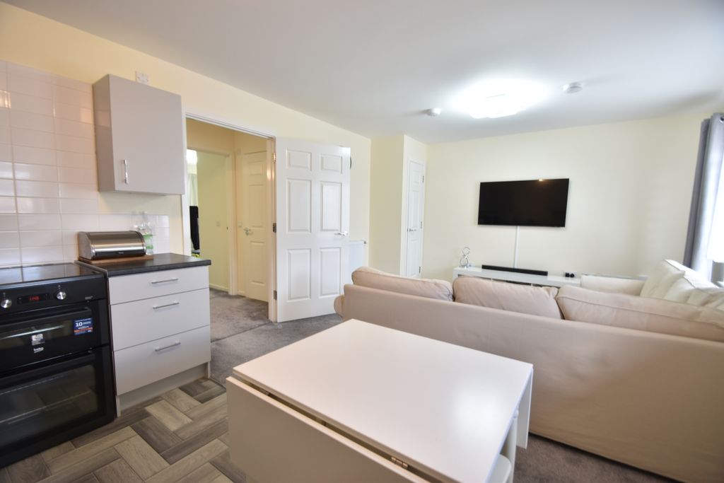 2 bed flat for saleAlbert Road, Harthill ML7 photo 2