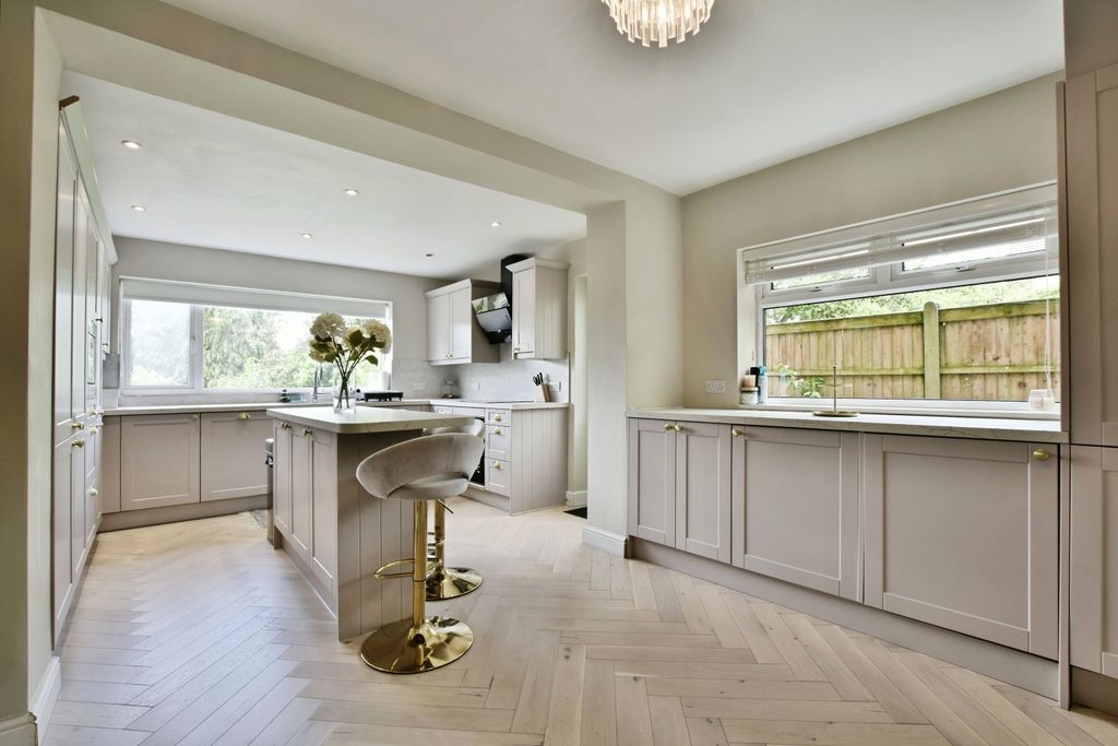 Additional image 2 of 4 bed detached house for saleWoburn Drive, Altrincham WA15