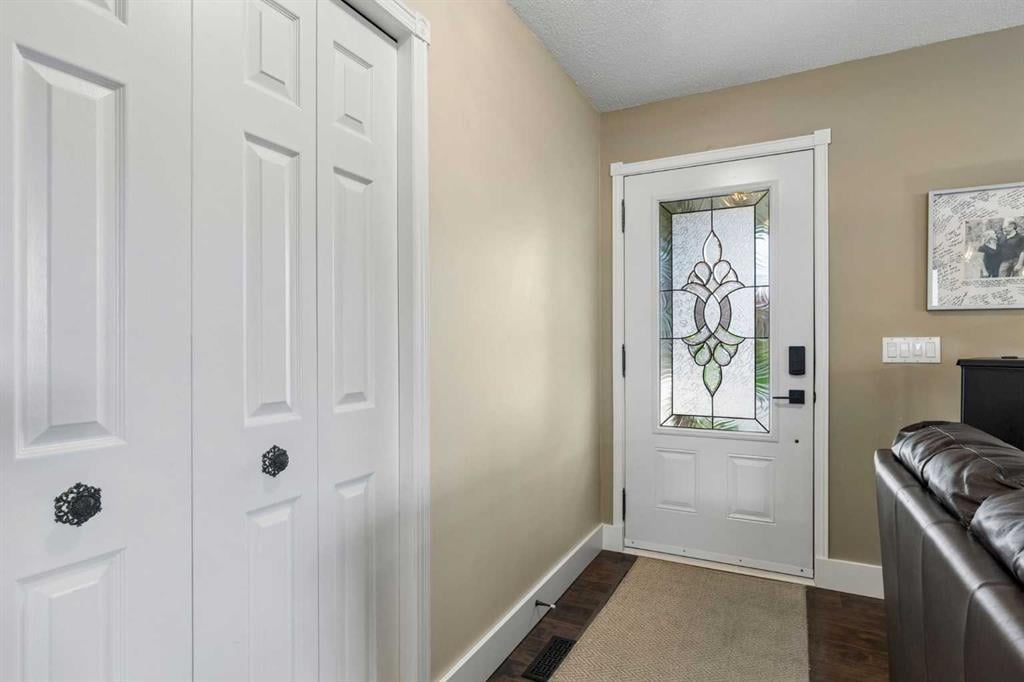 Additional image 3 of 6751 34 Avenue NE, Calgary, AB, T1Y4M1