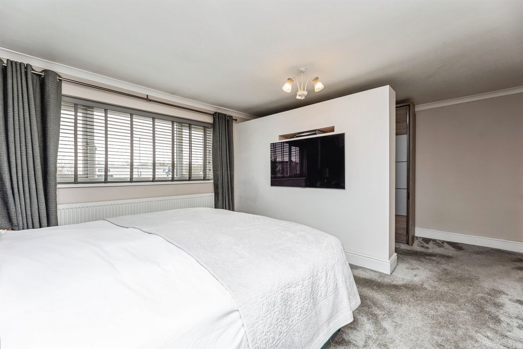 Additional image 13 of 4 bed detached house for saleWakefield Road, Gildersome, Leeds LS27