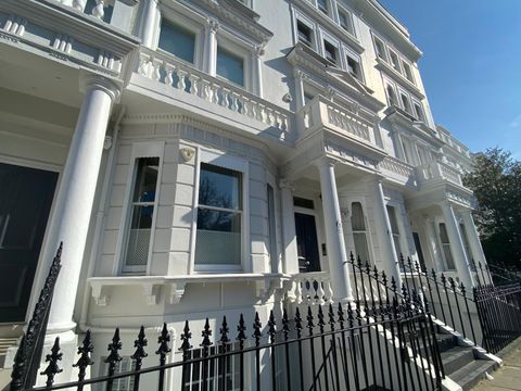 Chepstow Place, London W2