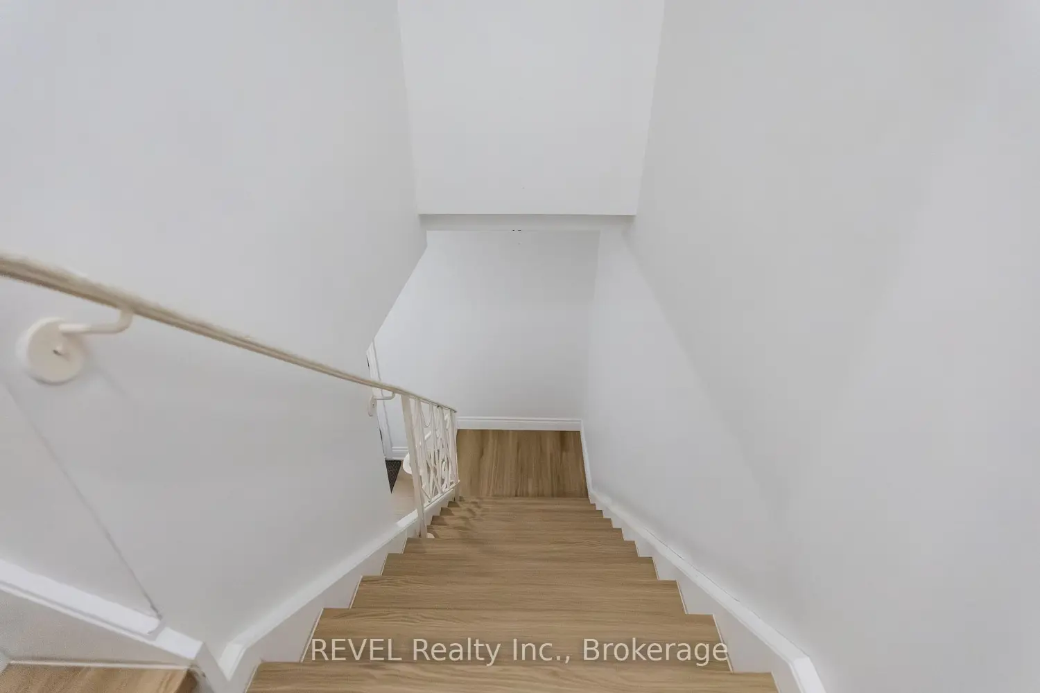 Additional image 4 of 19 Woodington Crescent