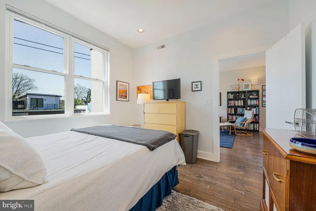 Additional image 9 of 3733 12th Street NE Unit 301, Washington, DC 20017