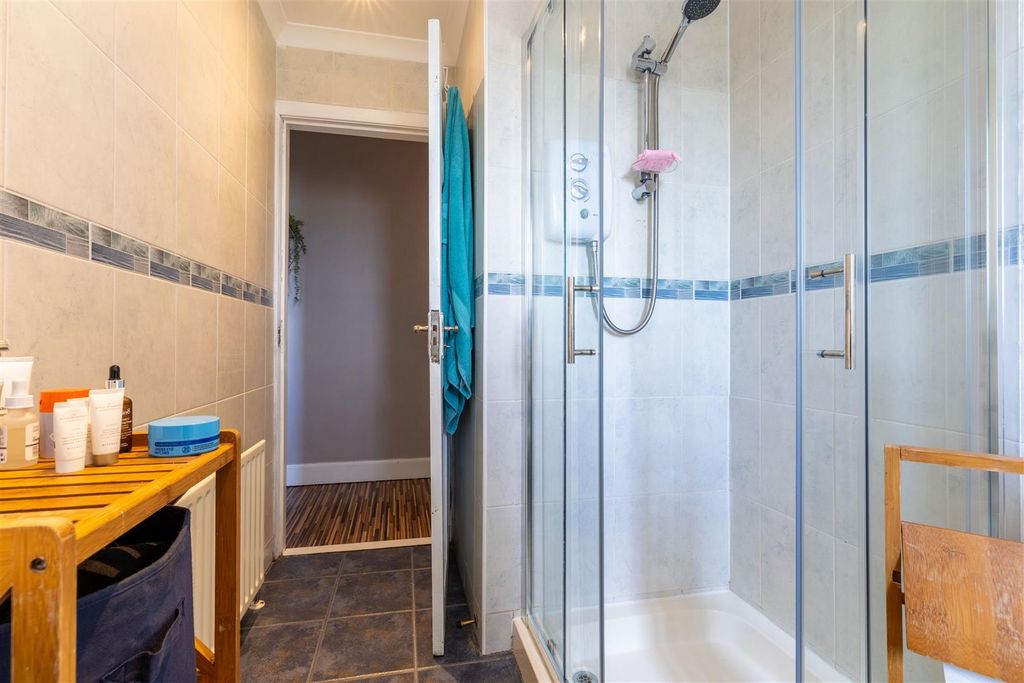 Additional image 16 of 3 bed flat for saleGlengarry Road, Perth PH2