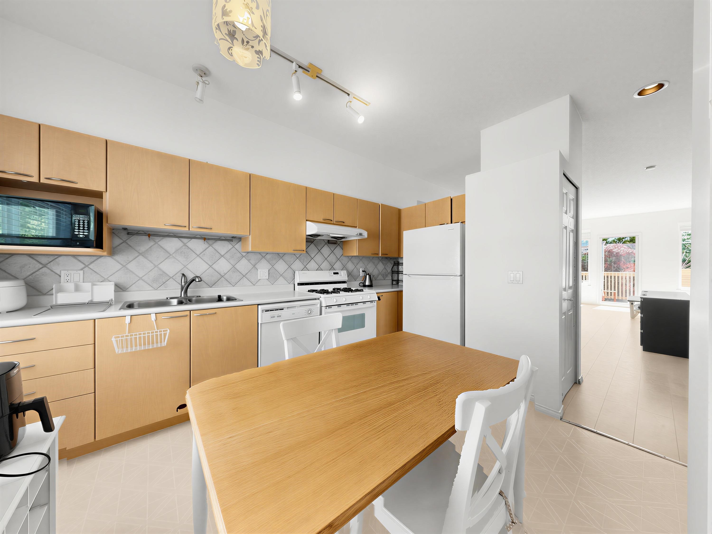 Additional image 5 of 61-3711 Robson Court, Richmond, BC, V7C 5T8