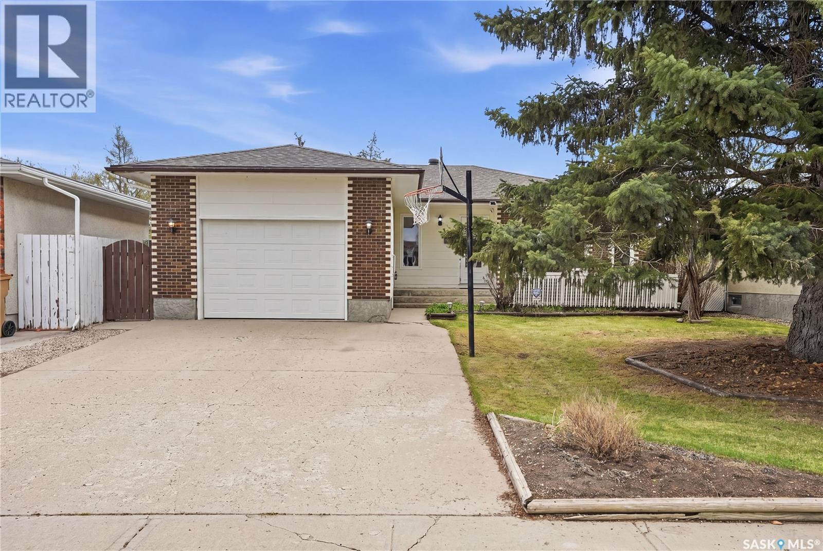 43 Springstein AVENUE