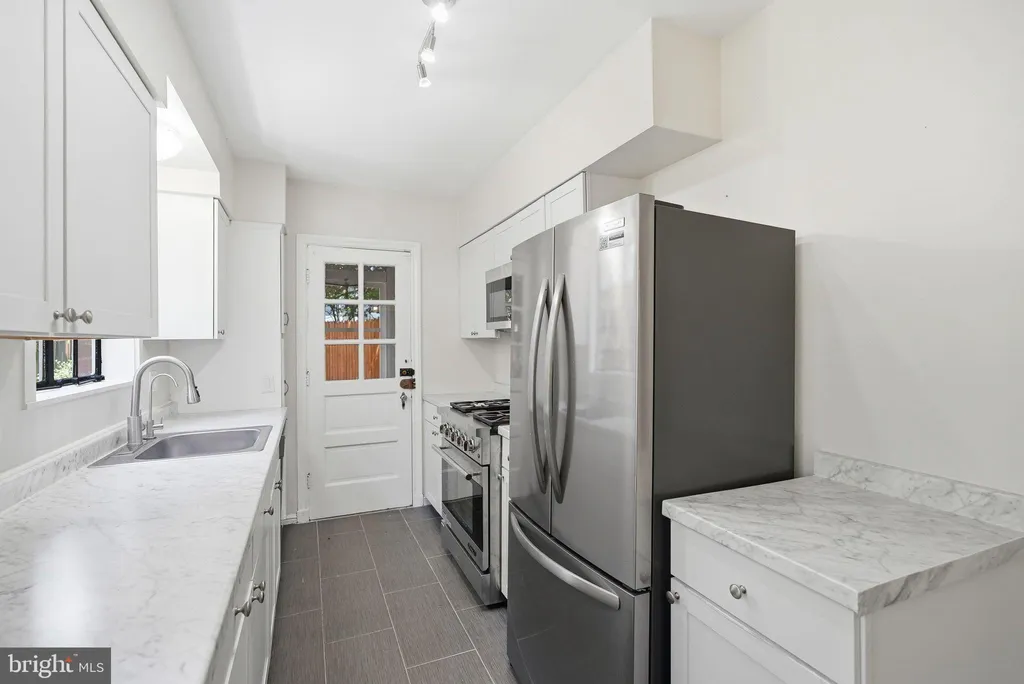 Additional image 8 of 3721 Massachusetts Avenue NW, Washington, DC 20016