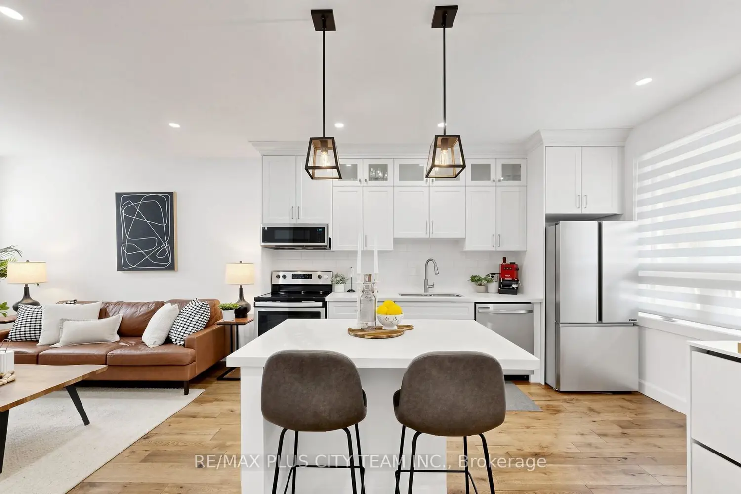 320 Boon Avenue photo 3