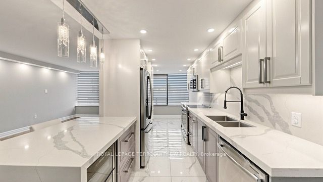 Additional image 2 of 512-7440 Bathurst Street, Vaughan, ON, L4J 7K8