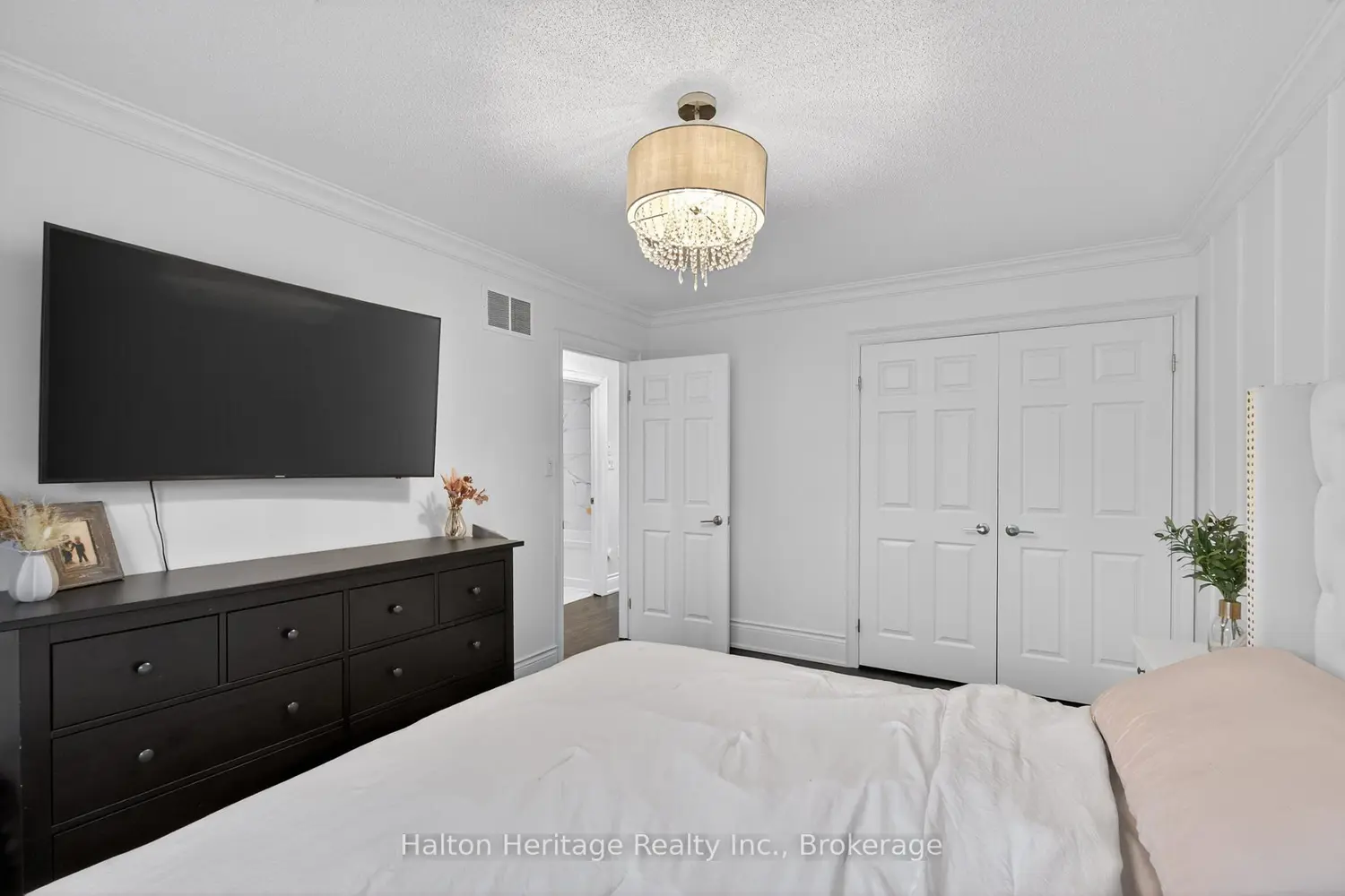Additional image 10 of 122 Hollybush Drive