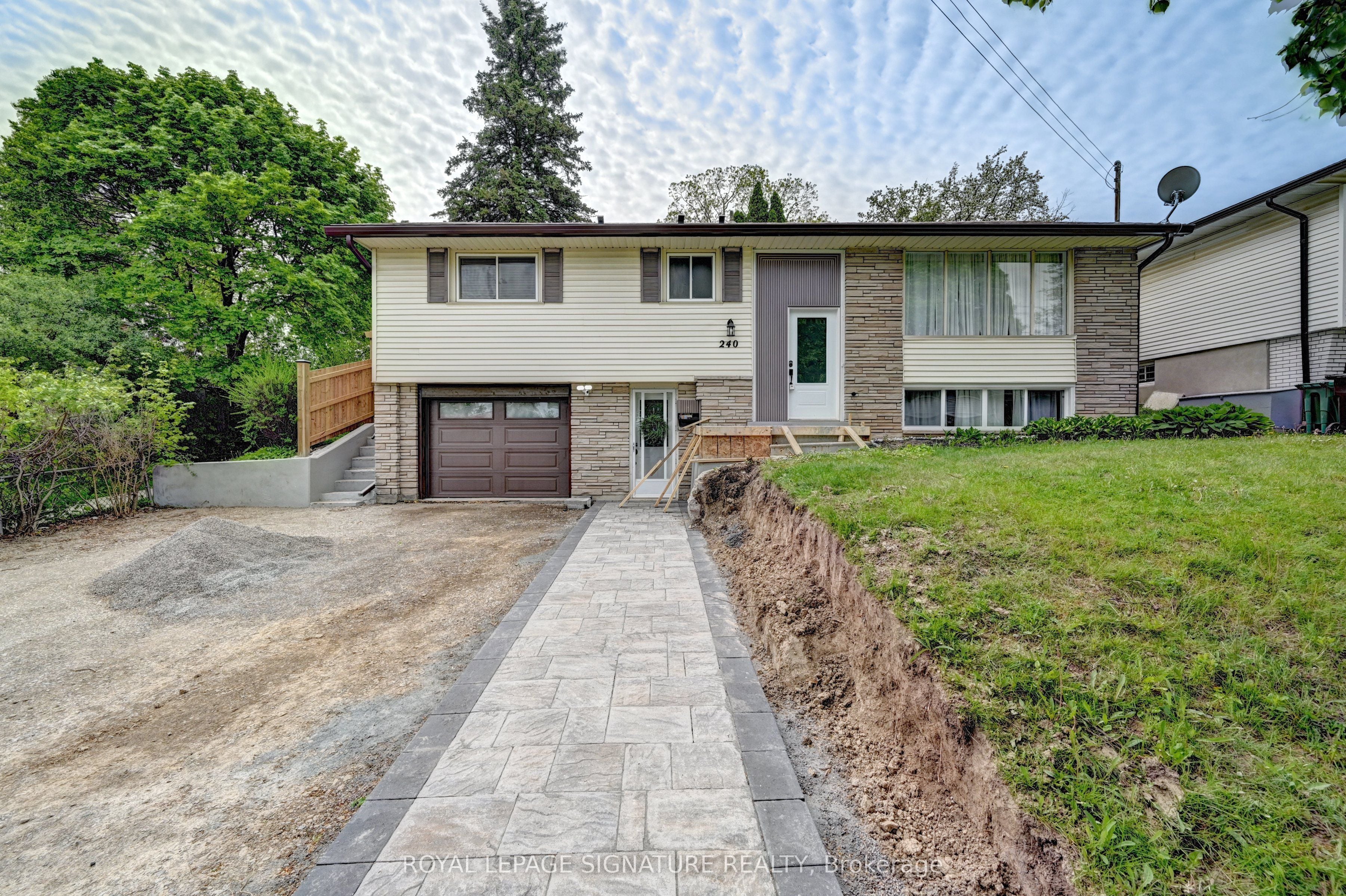 Additional image 3 of 240 Stonybrook Drive, Kitchener, ON, N2M 4M1