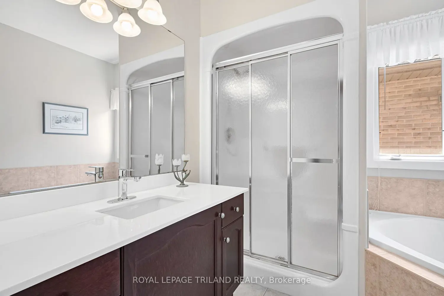 Additional image 8 of 998 Gabor Street