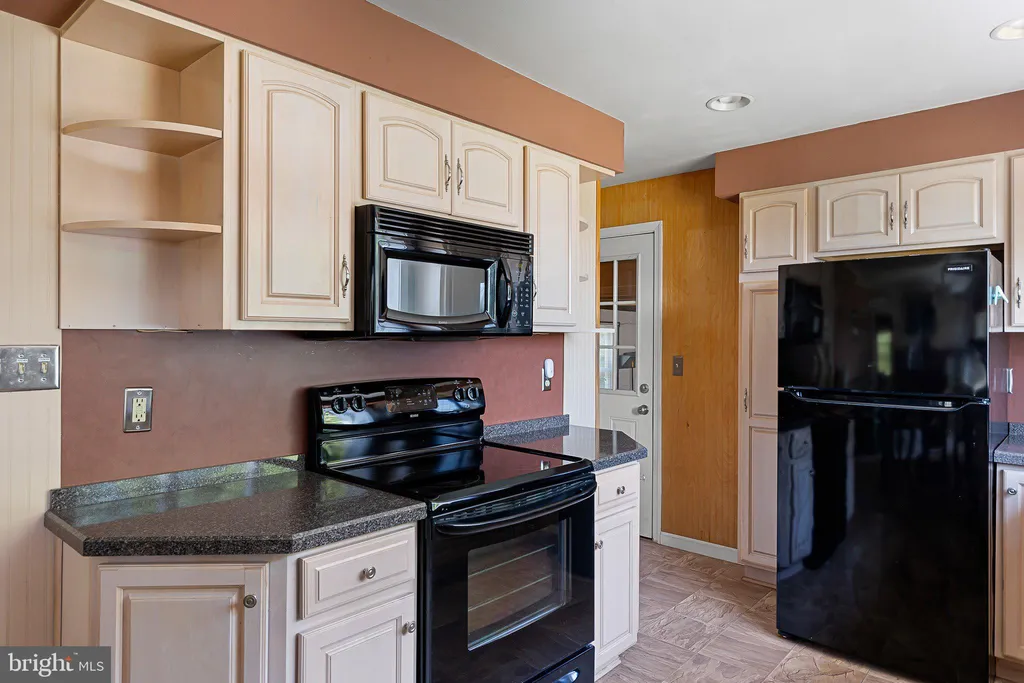 Additional image 4 of 27 Wedgewood Road, Newark, DE 19711