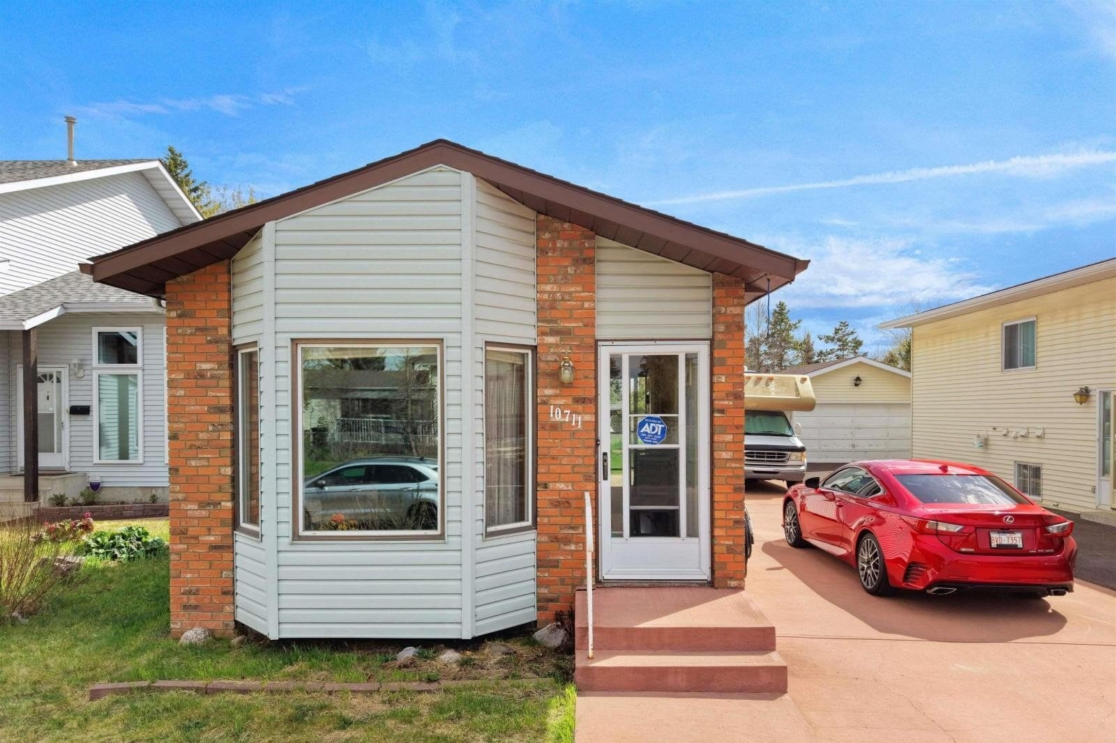 Additional image 8 of 10711 24 Avenue NW, Edmonton, AB, T6J5P9
