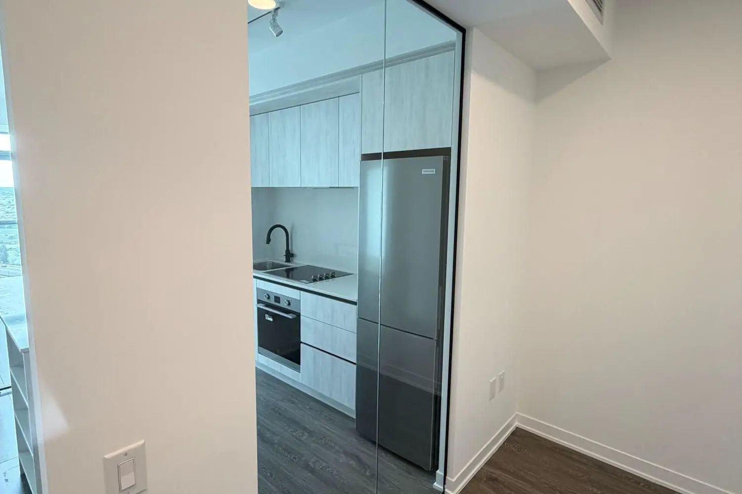 Additional image 7 of 2495 Eglinton Avenue 2407