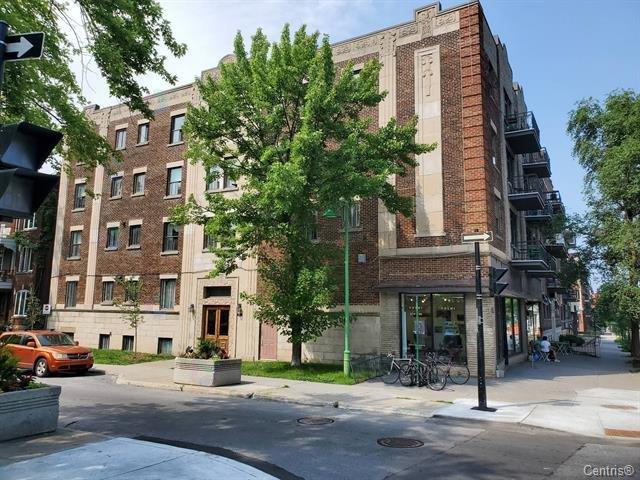 811 Av. Davaar