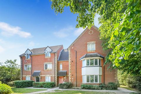Lupin Close, Rush Green, Romford RM7
