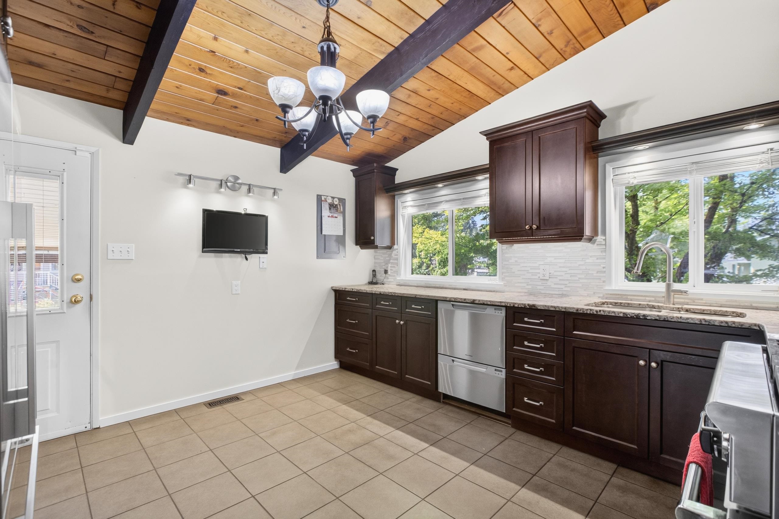 Additional image 4 of 655 Macintosh Street, Coquitlam, BC, V3J 4Y4