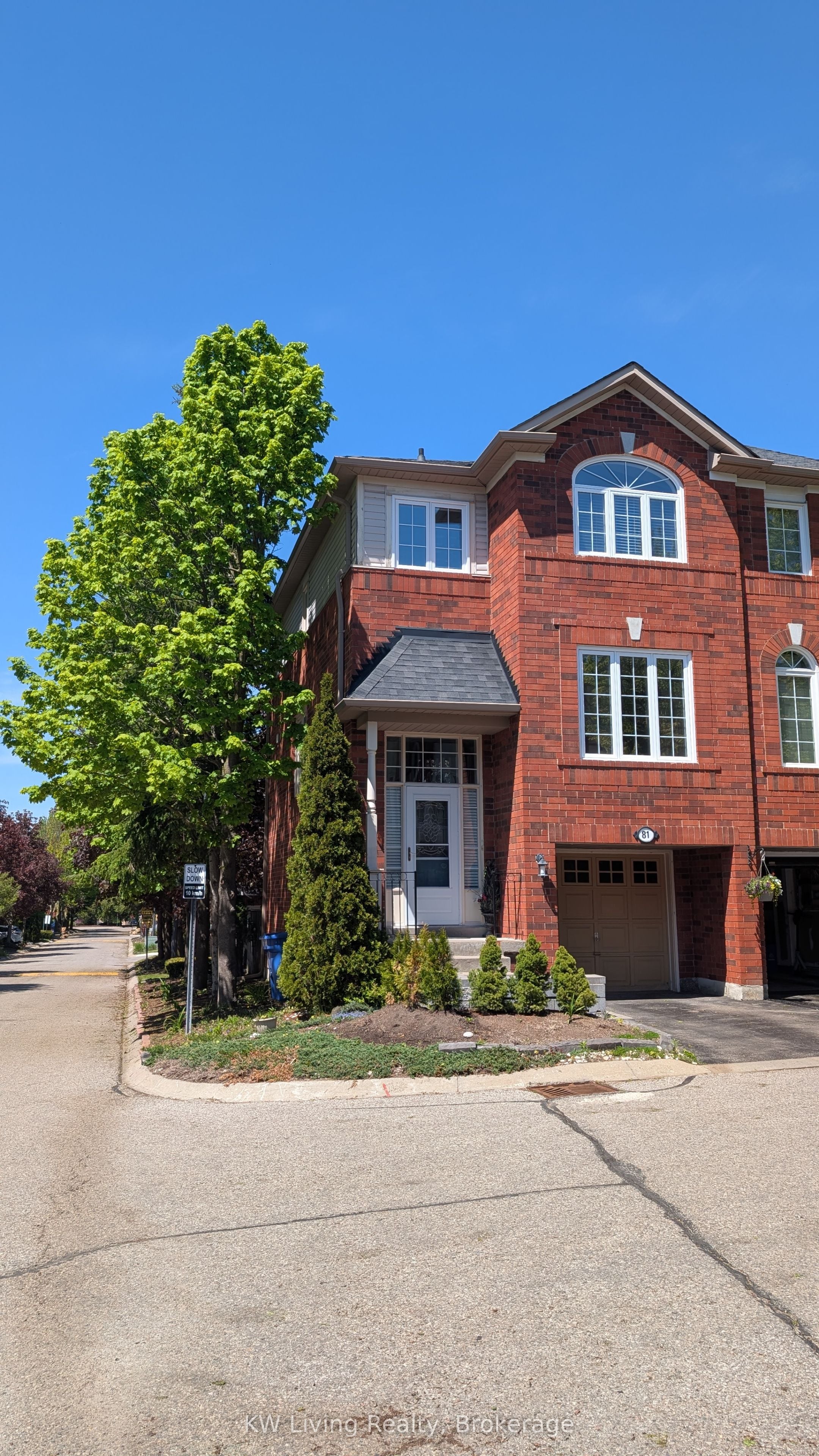 62-81 Mosaics Avenue, Aurora, ON, L4G 7L5
