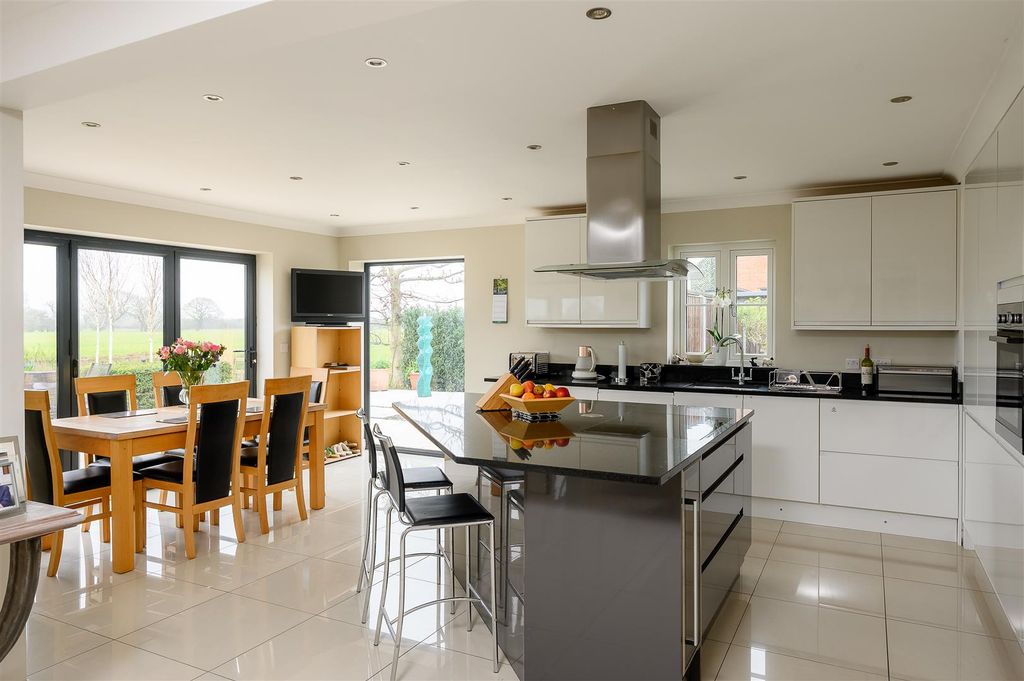 Additional image 10 of 4 bed detached house for saleYork Road, Kirk Hammerton, York YO26