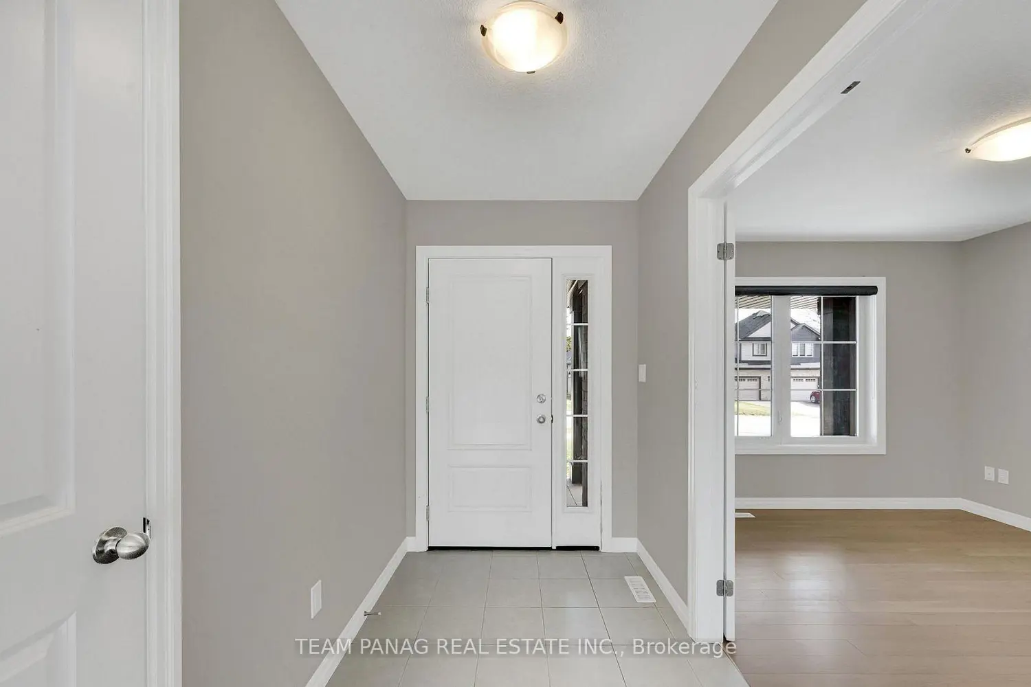16 Berardi Crescent photo 2