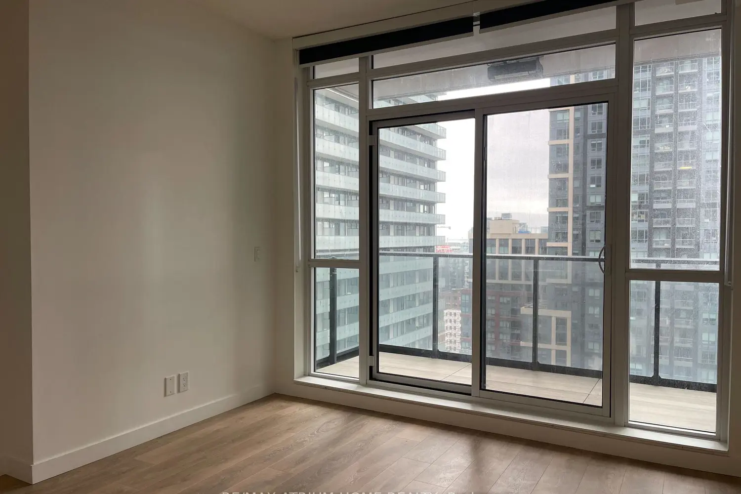 38 Widmer Street 2208 photo 4