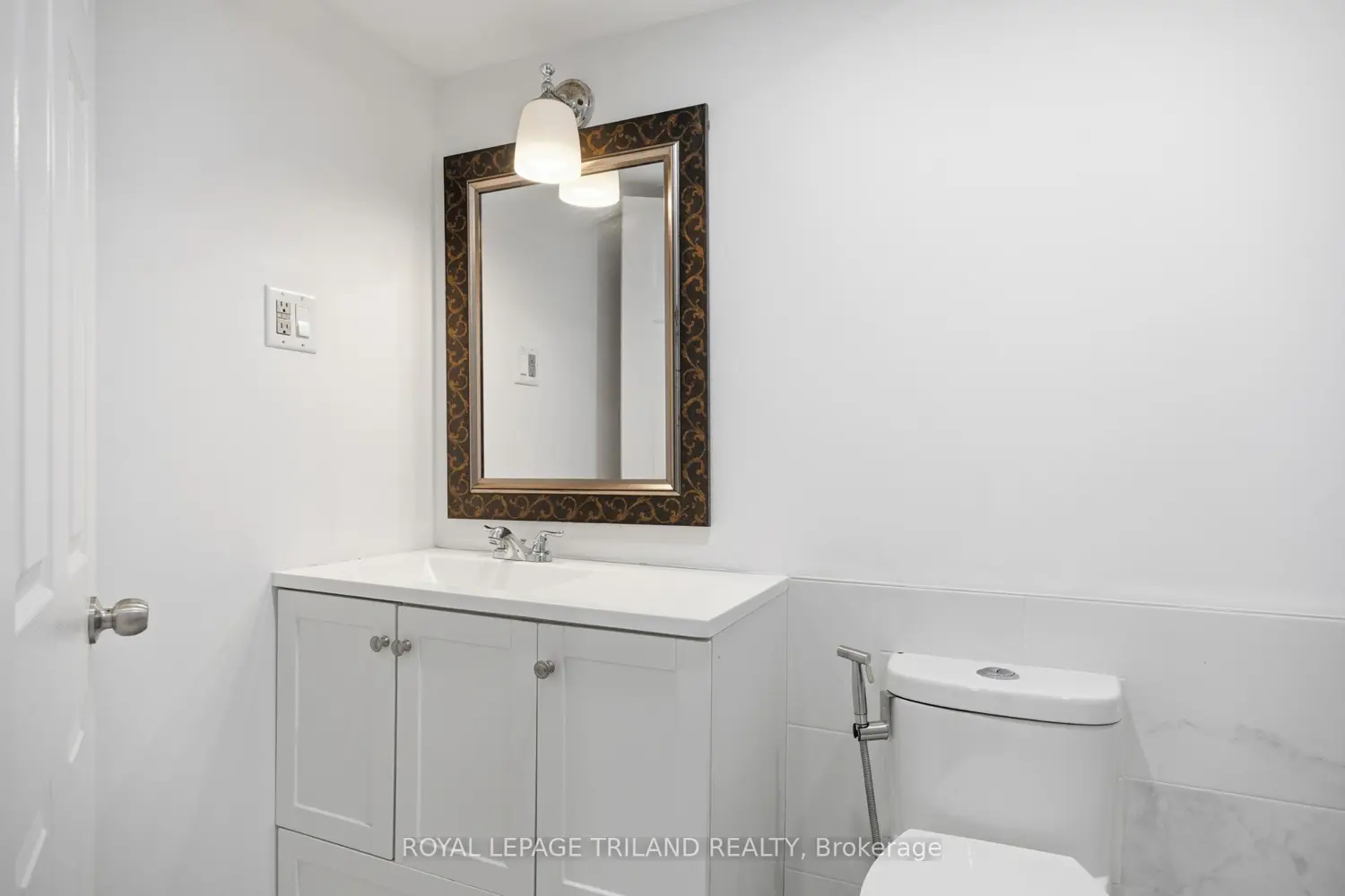 Additional image 7 of 1994 Foxridge Crescent
