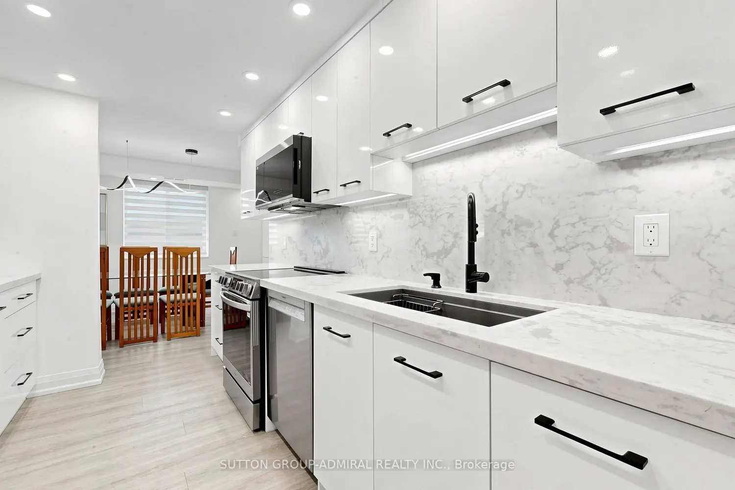 Additional image 10 of 8111 Yonge Street 1809