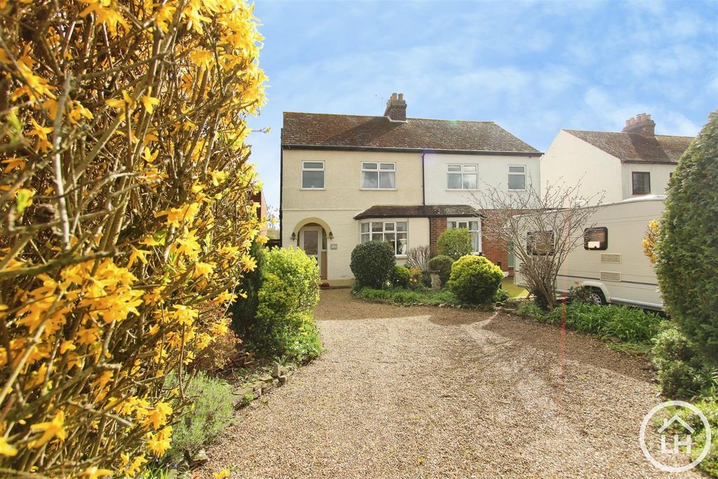 3 bed semi-detached house for salePark Avenue, Sittingbourne ME10