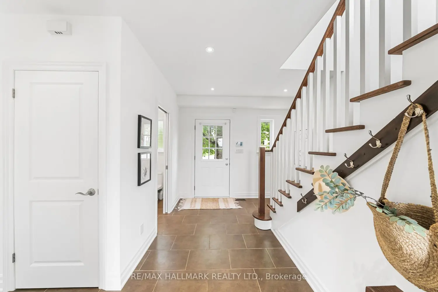 108 Lexfield Avenue photo 4