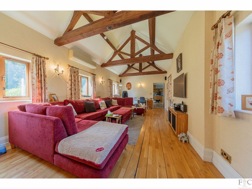 Additional image 18 of 6 bed detached house for saleKnighton Grange Road, Leicester LE2