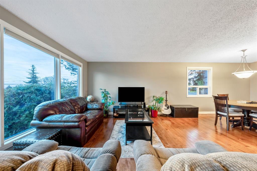 Additional image 6 of 6003 Legsby Road SW, Calgary, AB, T3E 5G5