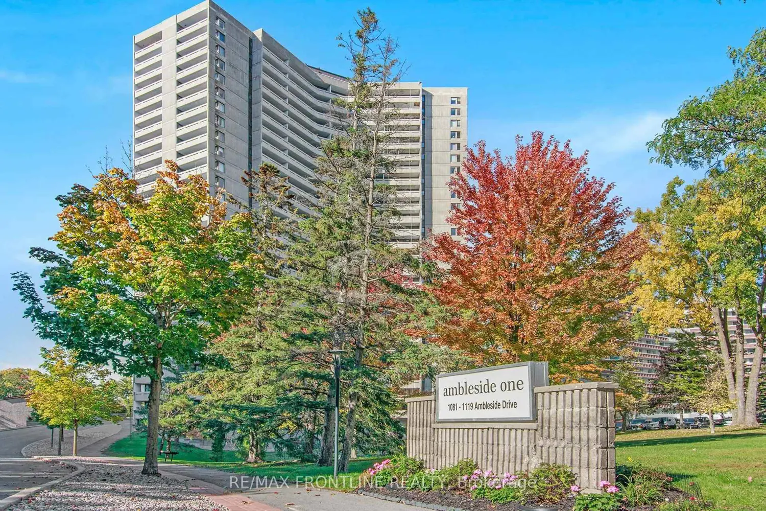 1081 Ambleside Drive 1009
