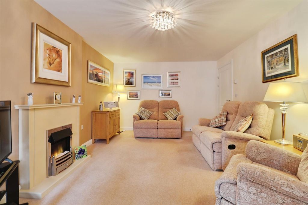 Additional image 7 of 2 bed flat for saleHigh Street, Wolstanton, Newcastle ST5