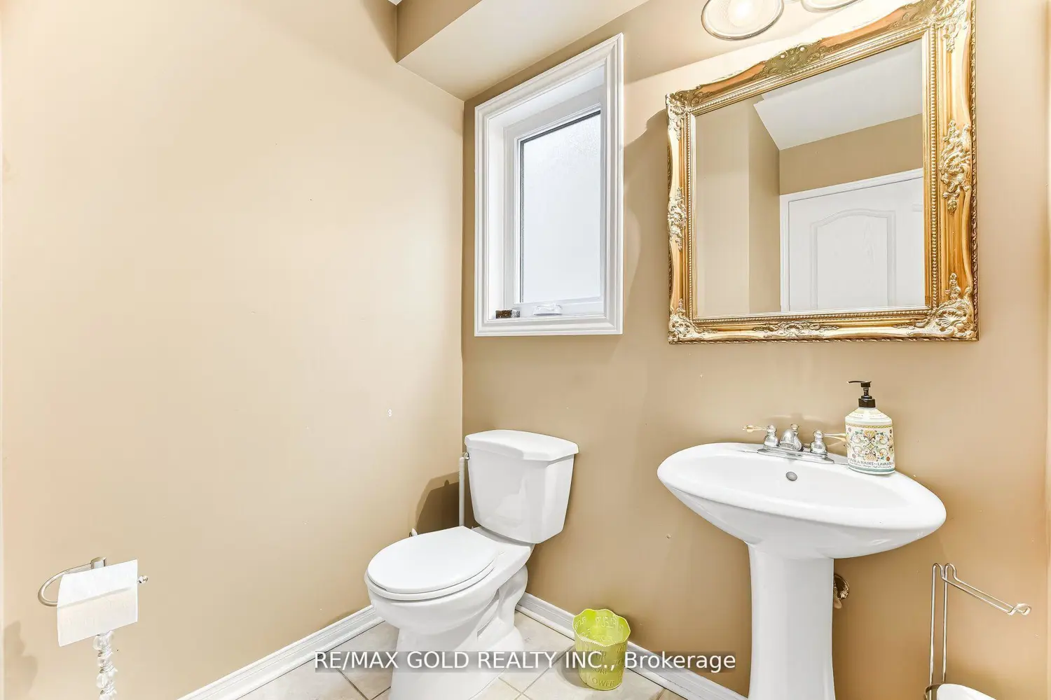 Additional image 9 of 2441 Capilano Crescent