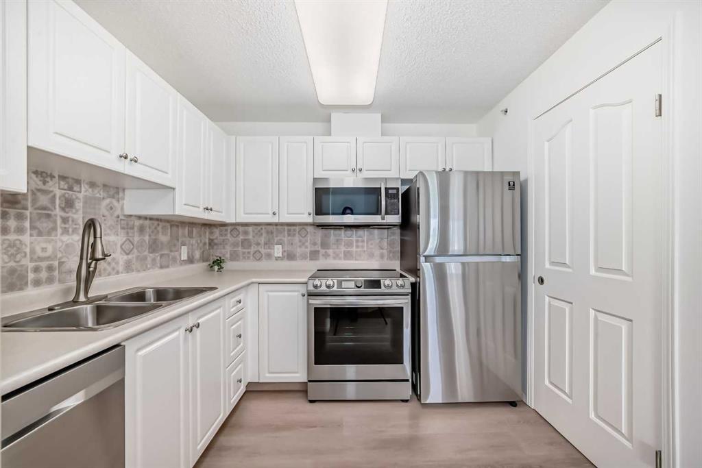 412-5000 Somervale Court SW, Calgary, AB, T2Y 4M1