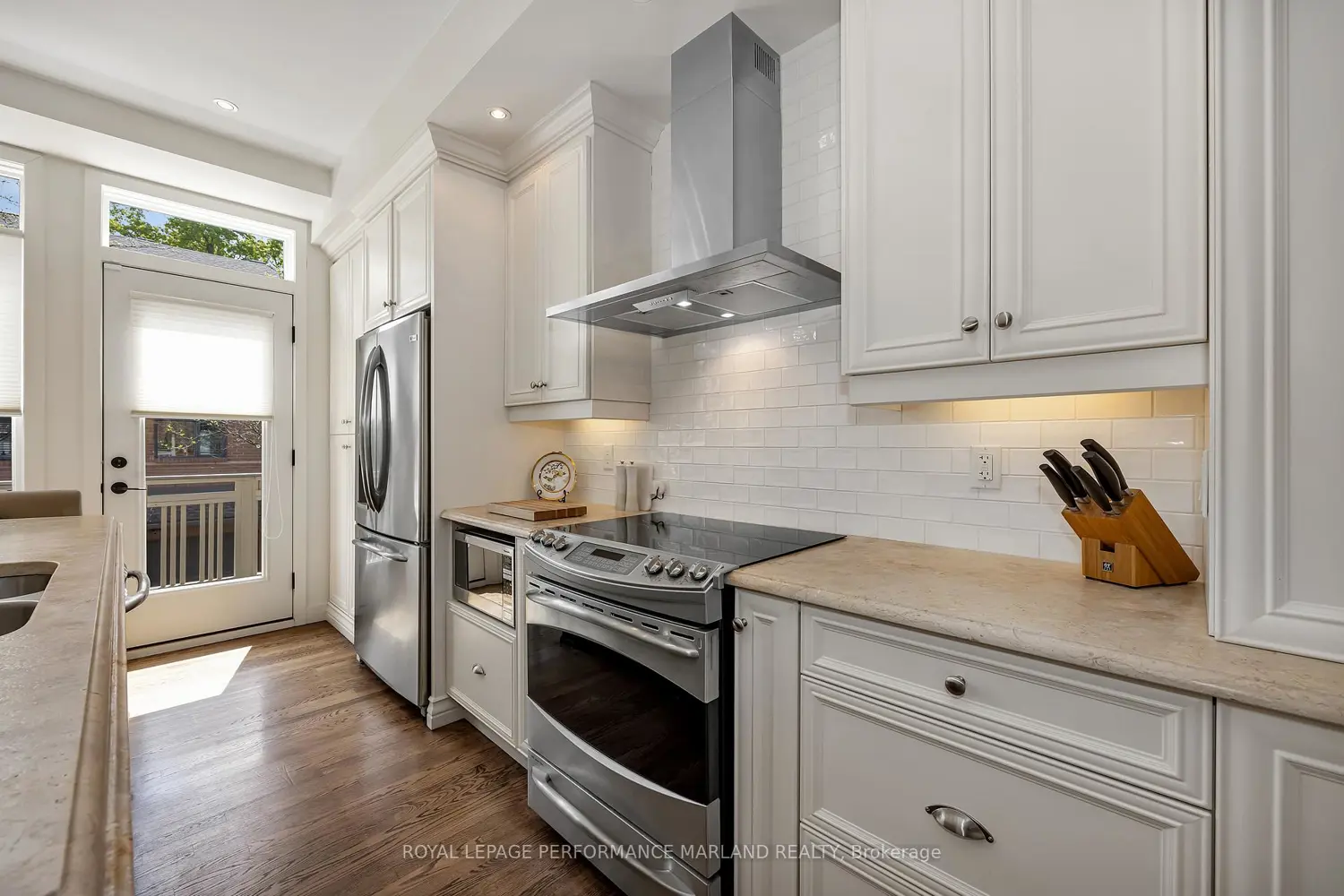 71 Echo Drive photo 5