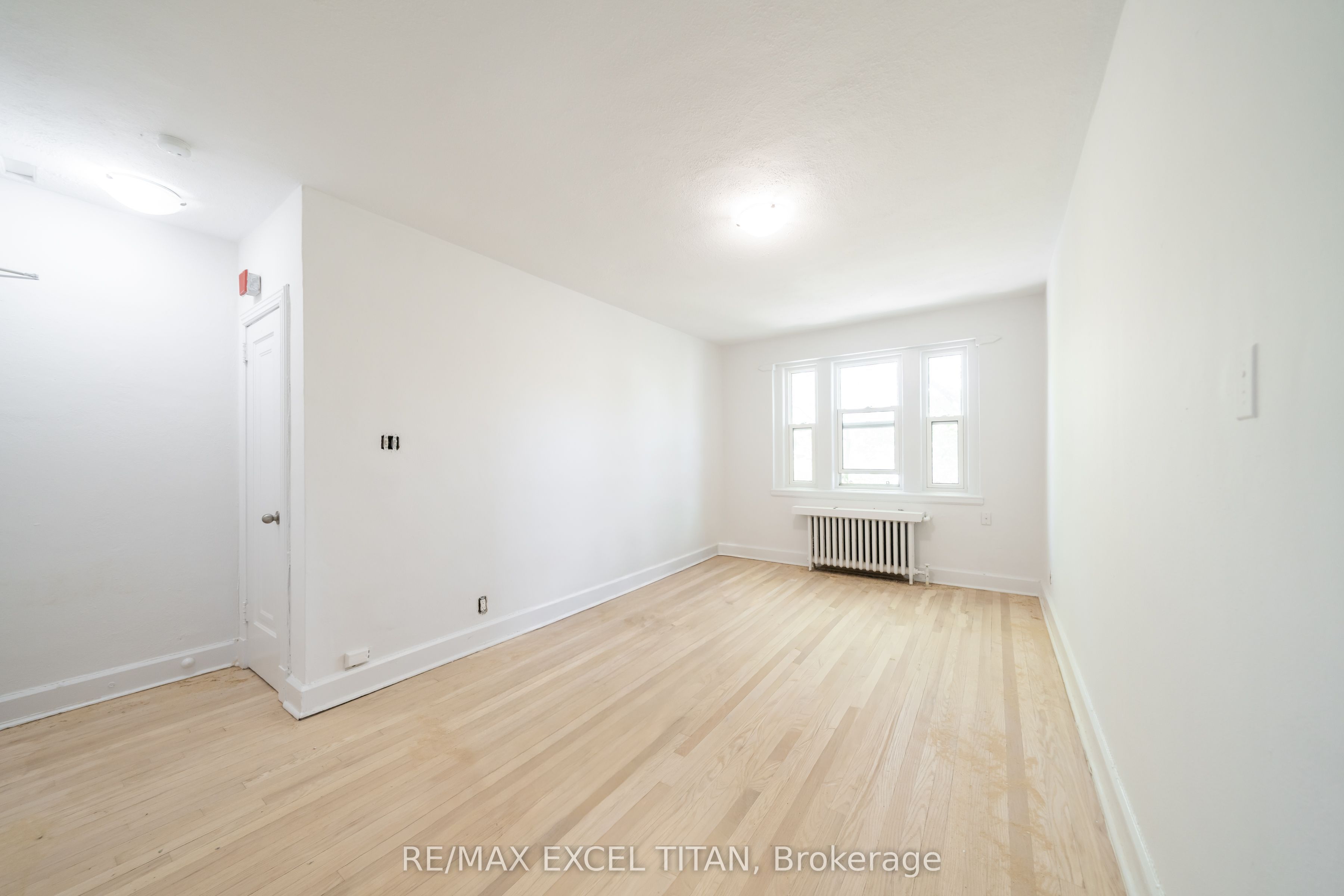 Additional image 5 of 31-1 Mallory Gardens, Toronto, ON, M4V 2A6