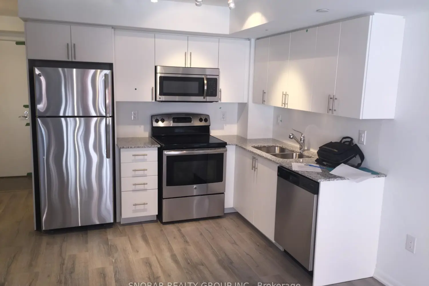 830 Lawrence Avenue 423