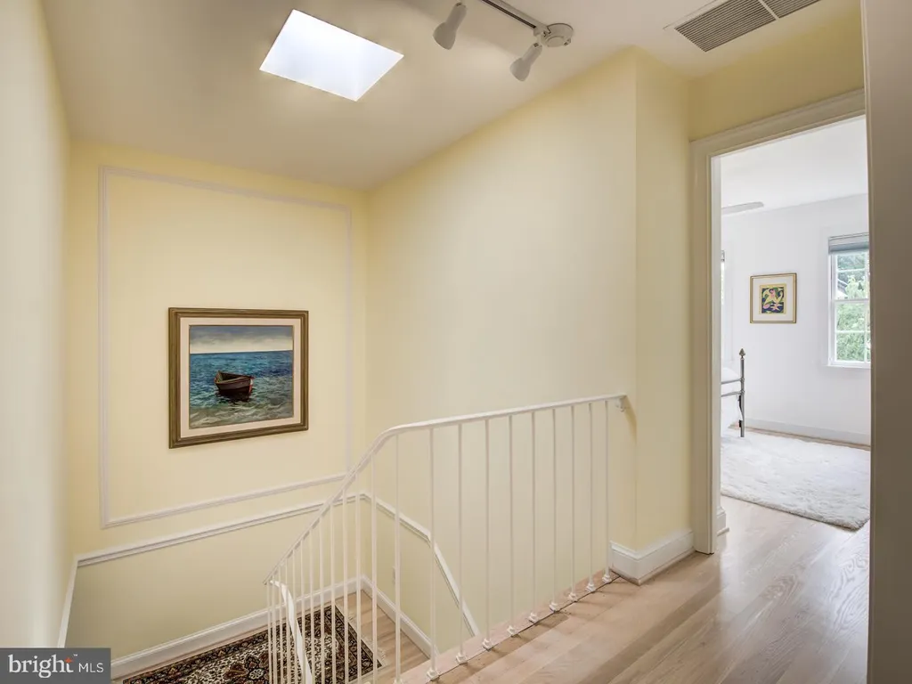 Additional image 43 of 3147 O Street NW, Washington, DC 20007