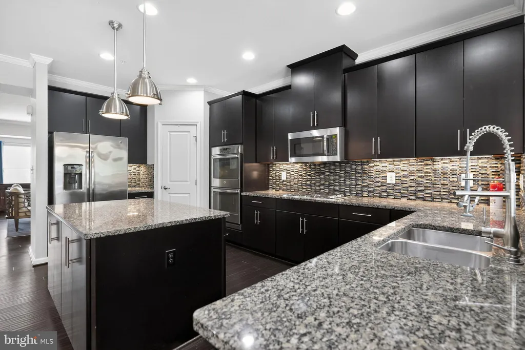 Additional image 8 of 2526 Baldwin Crescent NE, Washington, DC 20018