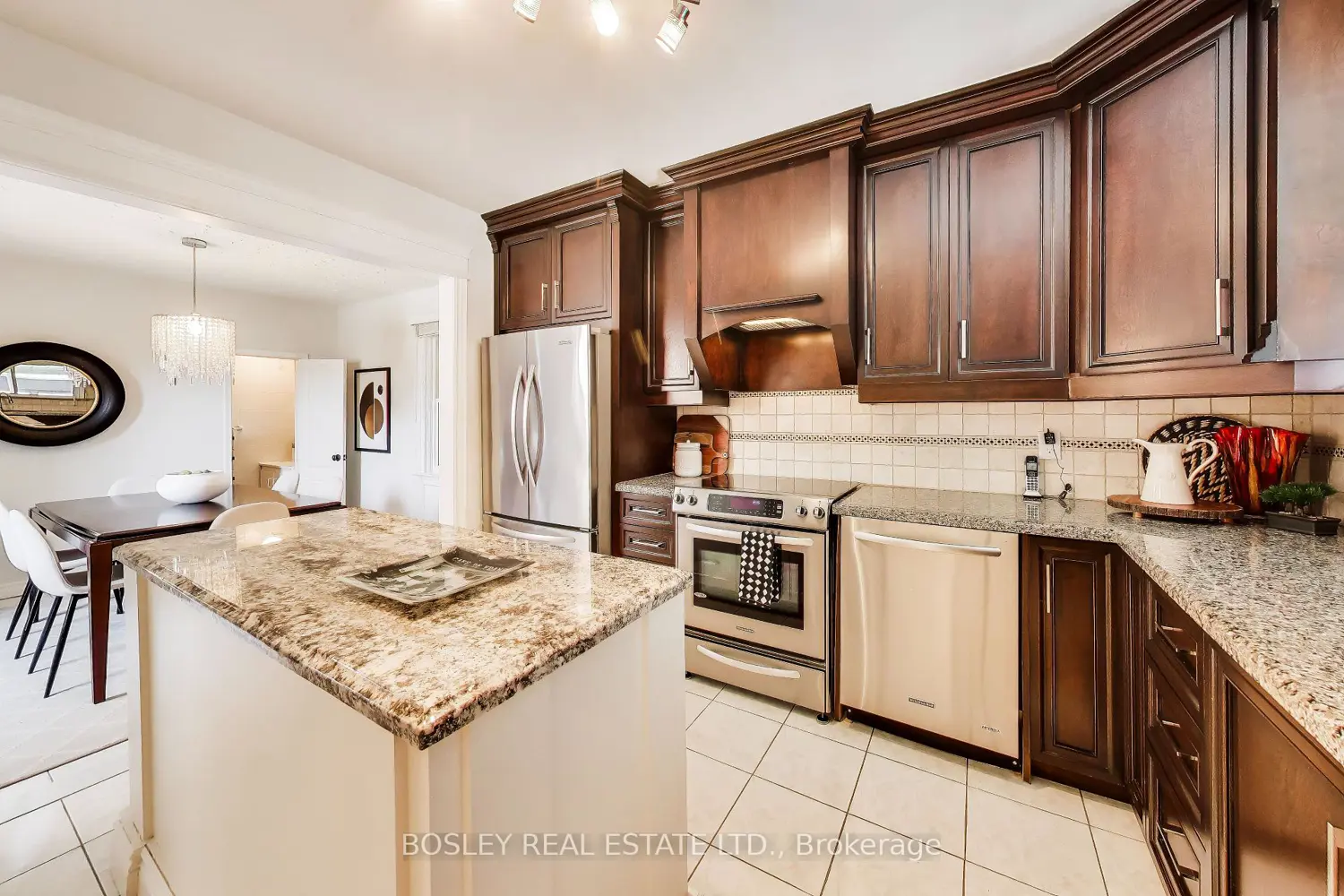 159 Ascot Avenue photo 4