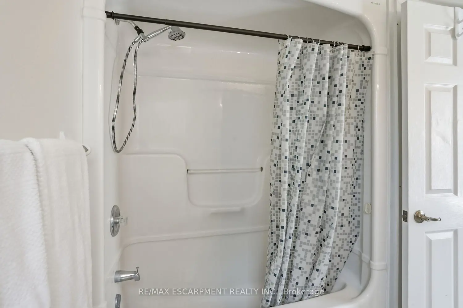 Additional image 13 of 1451 Walker's Line 216