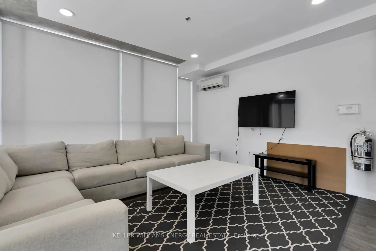 Additional image 15 of 1900 Simcoe Street 217