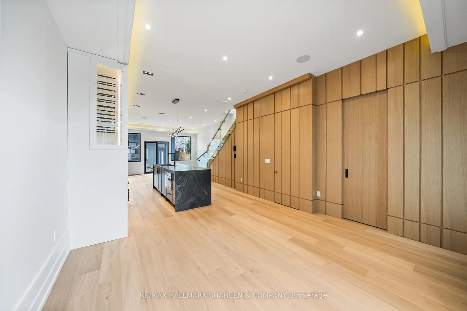 199 Arlington Avenue photo 2