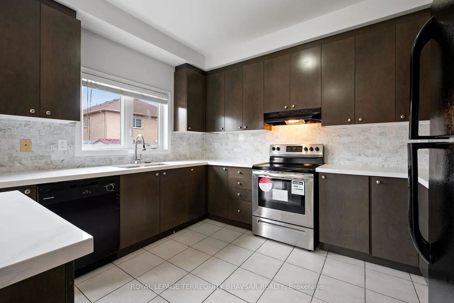 Additional image 9 of 902 Francine Crescent